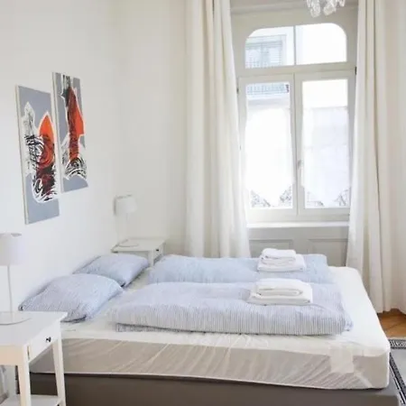 Salve, Regina, Nahe Westbahnhof Apartment *